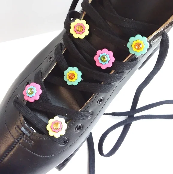 4/$20 Daisy flower shoelace charm for roller skates tennis shoes or boots - Picture 10 of 13